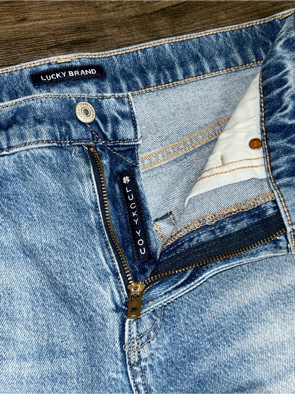 Lucky Brand 223 Straight Jeans Men’s 31x32 Light Wash Stretch Denim